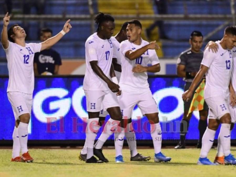 FOTOS: Así celebró Jonathan Rubio el primer gol ante Trinidad y Tobago