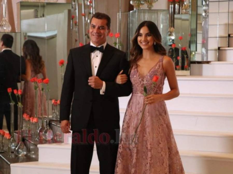 FOTOS: Elegancia y estilo en la Prom 2019 de la Americana