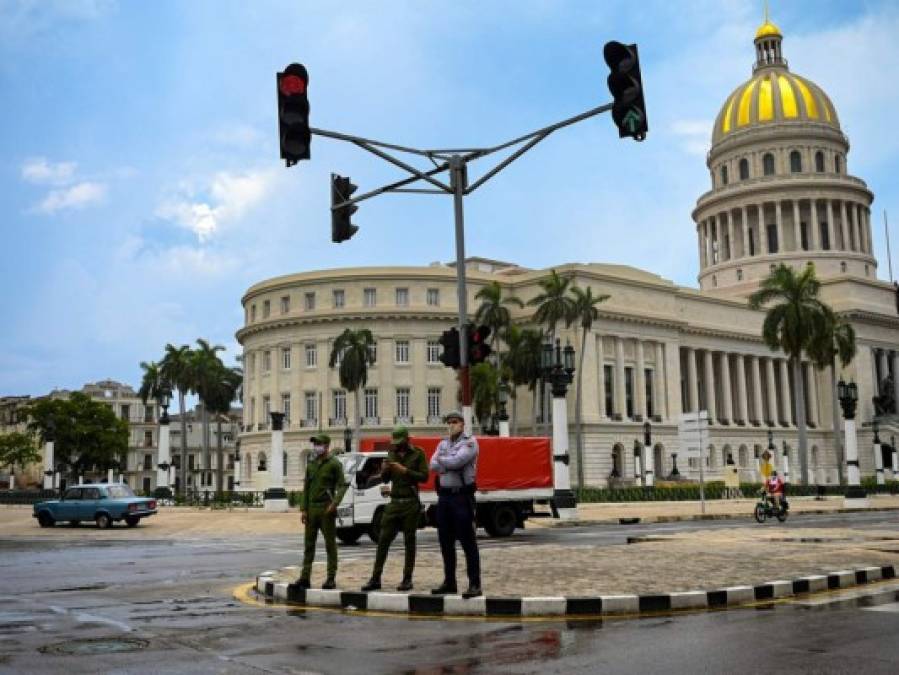 ¿Qué pasa en Cuba? Claves para entender control policial y censura de internet