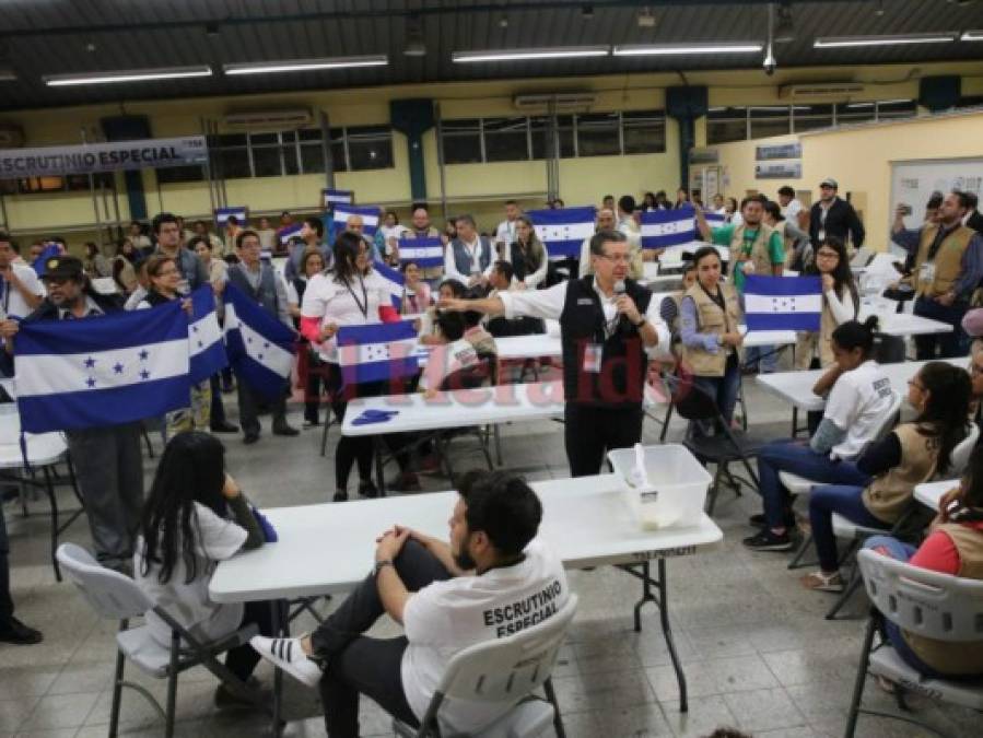 FOTOS: Cronología en imágenes del conflicto político electoral en Honduras