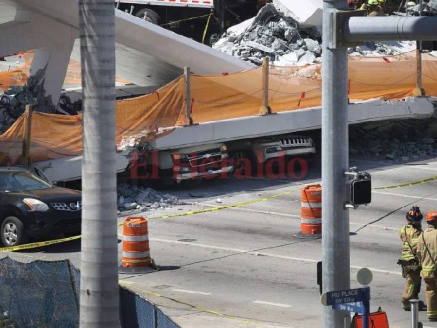 Impactantes imágenes del puente peatonal que colapsó en Miami