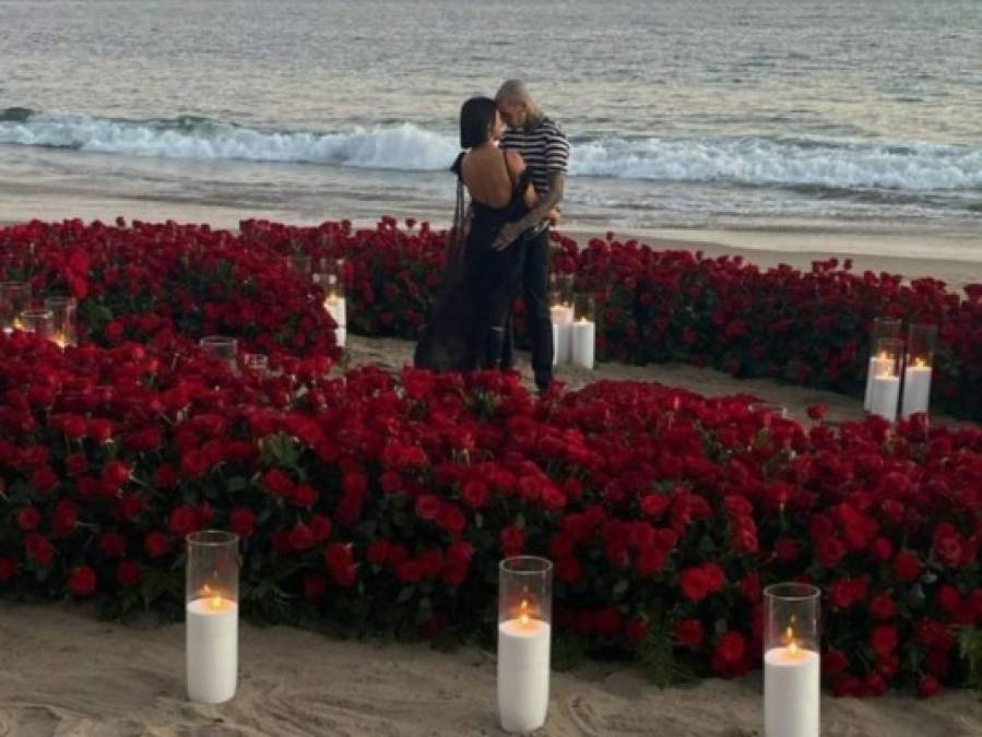 Los detalles del compromiso entre Kourtney Kardashian y Travis Barker (Fotos)  