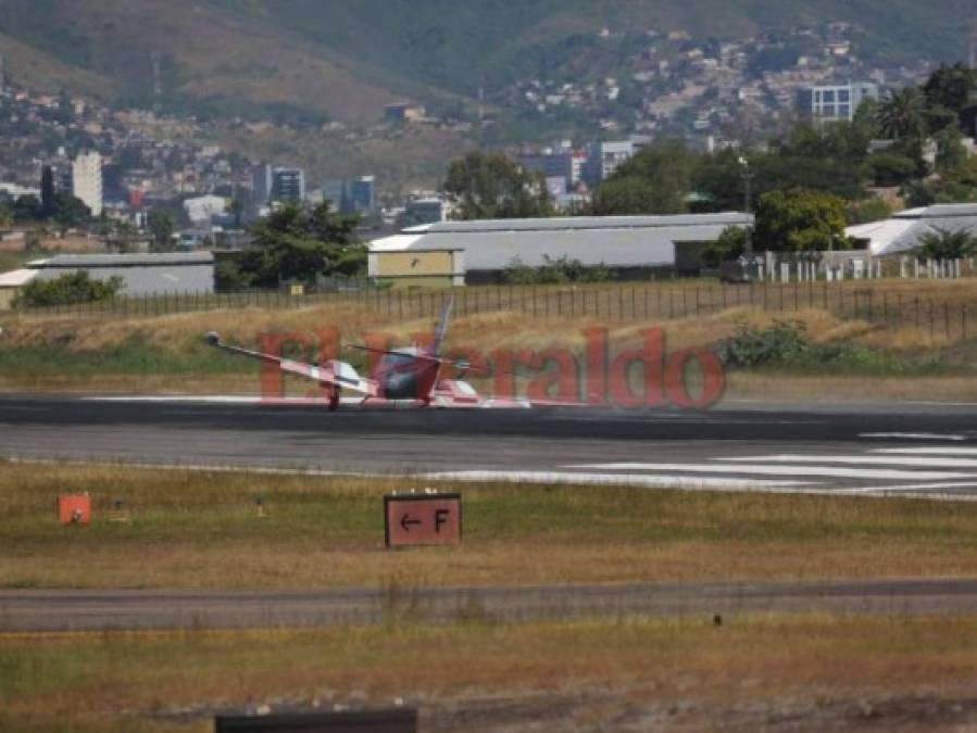 FOTOS: Así fue el aterrizaje de emergencia de una avioneta en el aeropuerto Toncontín