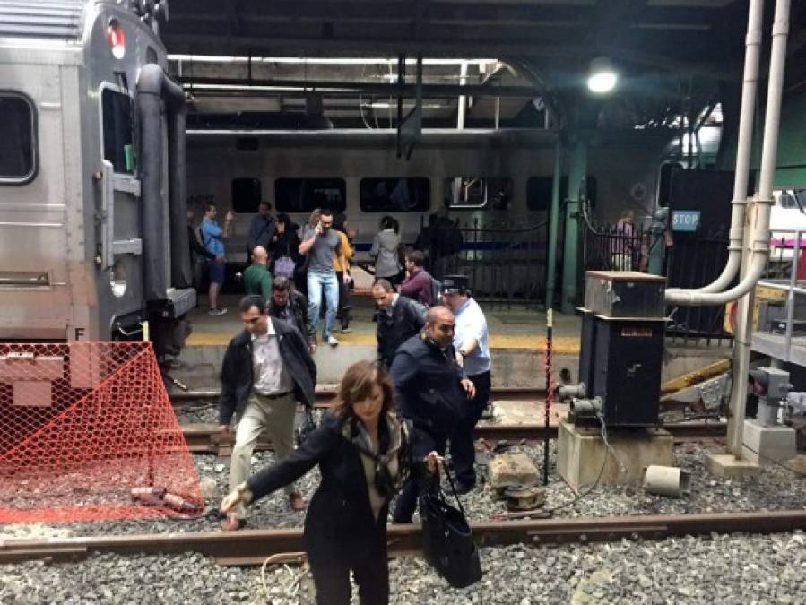 Las impactantes imágenes del choque de tren en Nueva Jersey