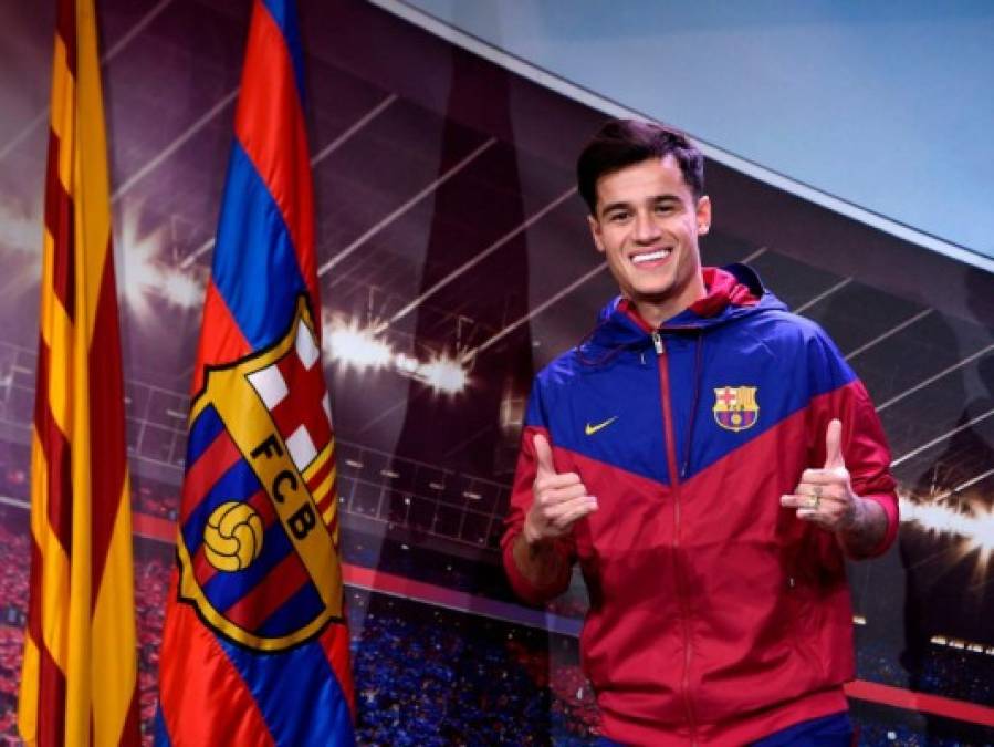 Fotos: Así fue la llegada de Coutinho a la sede del FC Barcelona