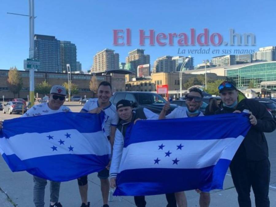 La fiesta catracha en el BMO Field durante el Honduras - Canadá (Fotos)