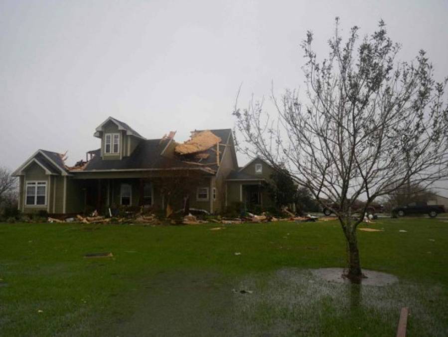 Dolor y devastación por el huracán Laura en el sur de EEUU (FOTOS)