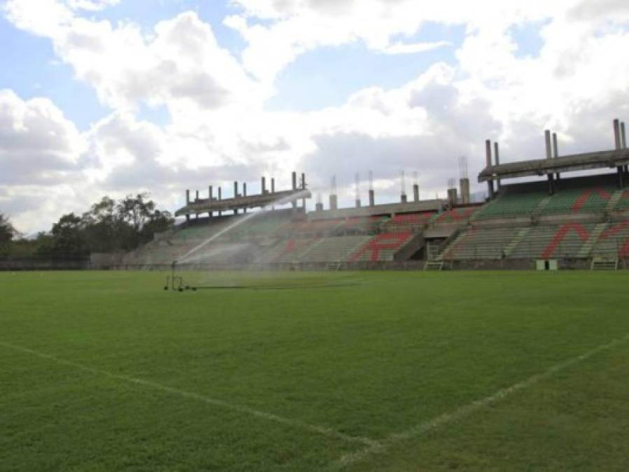 El preocupante estado de las canchas hondureñas