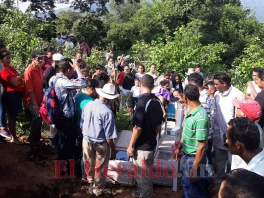 FOTOS: Así fue la triste despedida de tres niños envenenados por su padre en El Corpus, Choluteca