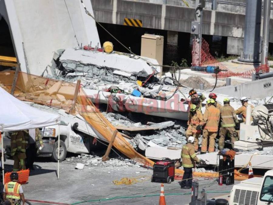 Impactantes imágenes del puente peatonal que colapsó en Miami