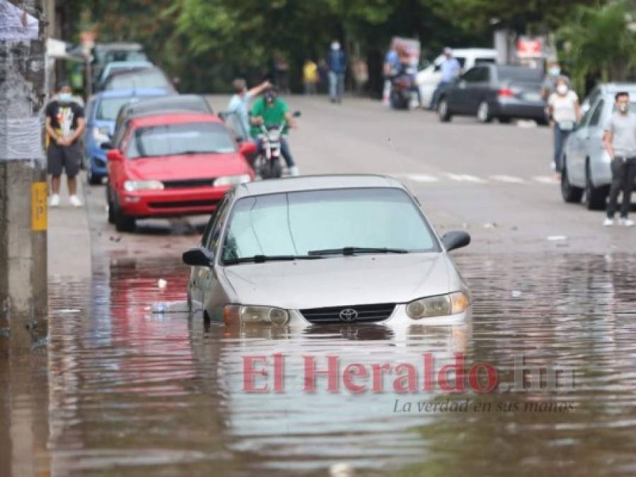 FOTOS: El caos provocado por las lluvias en la populosa Kennedy