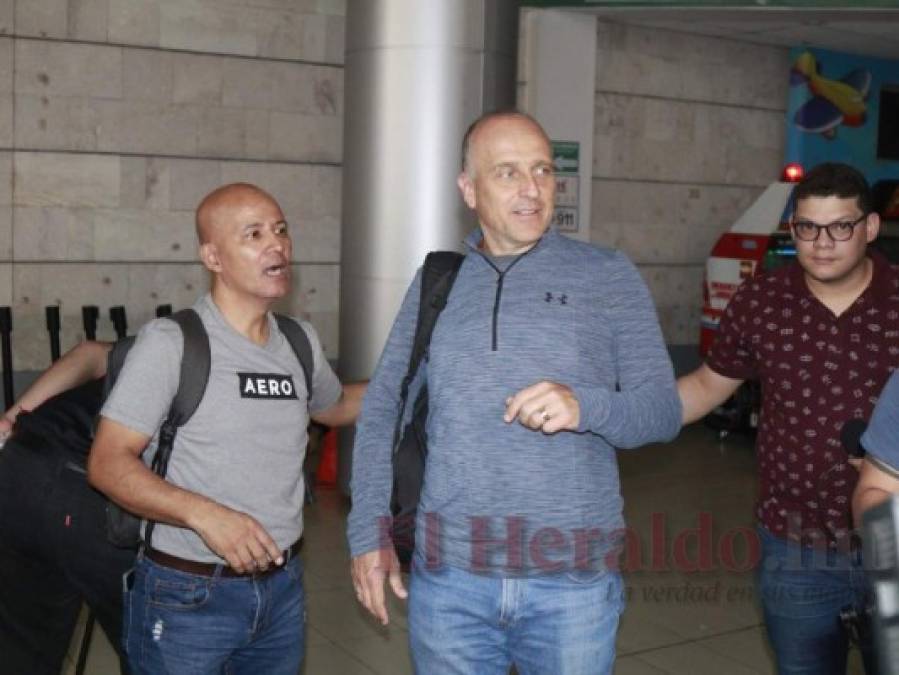 FOTOS: Fabián Coito regresa a Honduras tras más de 40 días de vacaciones en Uruguay