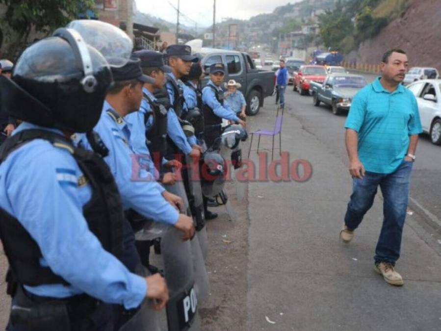 Resguardo militar y presencia policial en las calles capitalinas para desalojar protestas