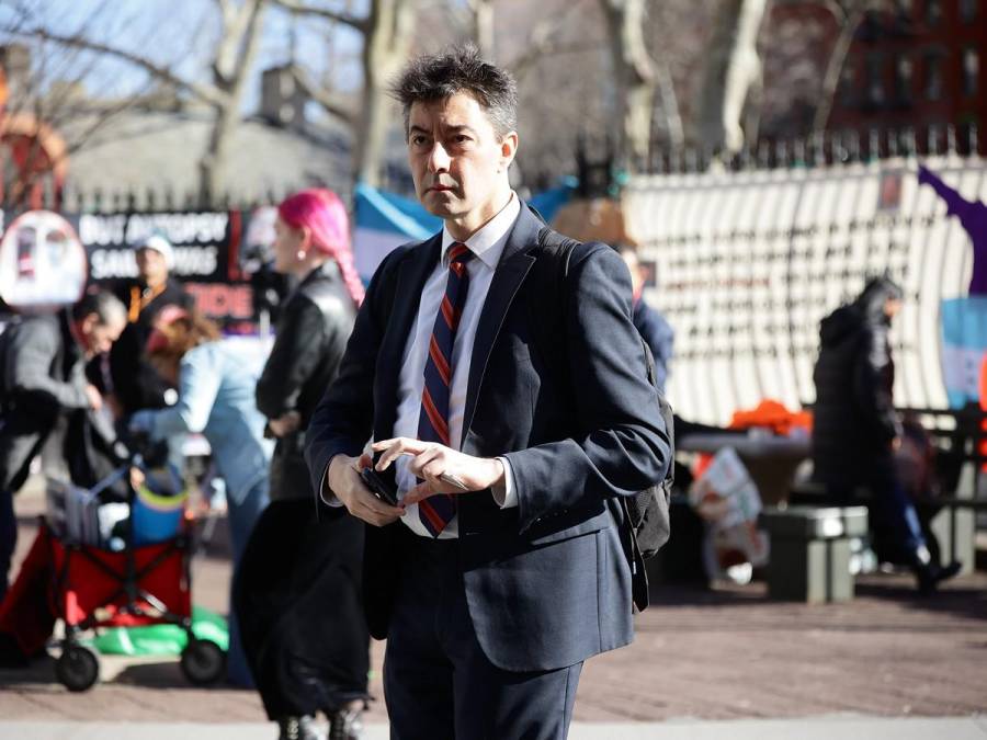 “Quiero mostrárselo al juez”: Renato Stabile graba protesta frente a Corte de Nueva York