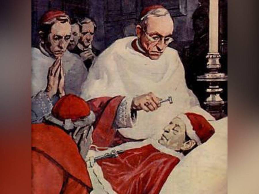 Graves enfermedades, envenenamiento y hasta misteriosas: Así han sido las muertes de los papas