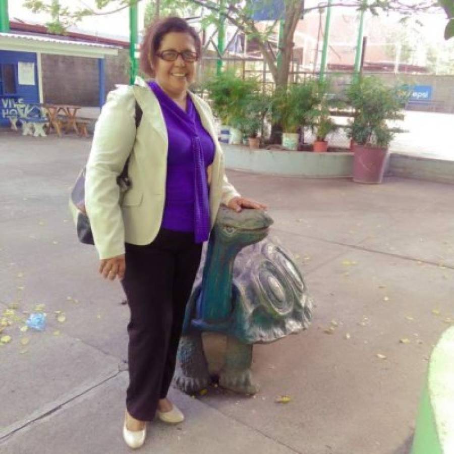 En un solar baldío hallan el cadáver de maestra desaparecida en La Lima, Cortés