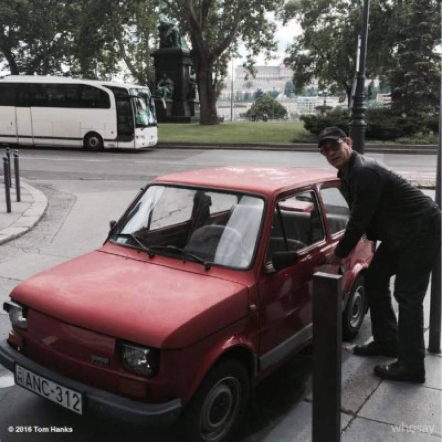 Reúnen dinero en Polonia para regalarle un Fiat 126p a Tom Hanks
