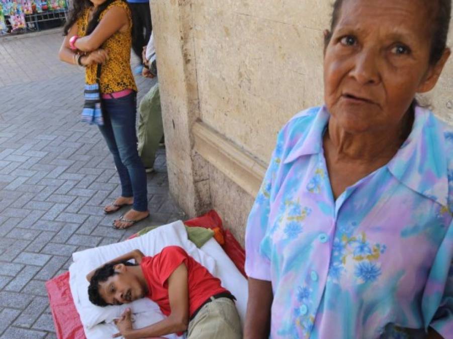 Doña Amada: La súper mamá que vence obstáculos por el amor a su hijo con parálisis cerebral  