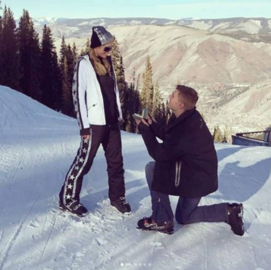 ¡Confirmado! Paris Hilton está comprometida con su novio Chris Zylka