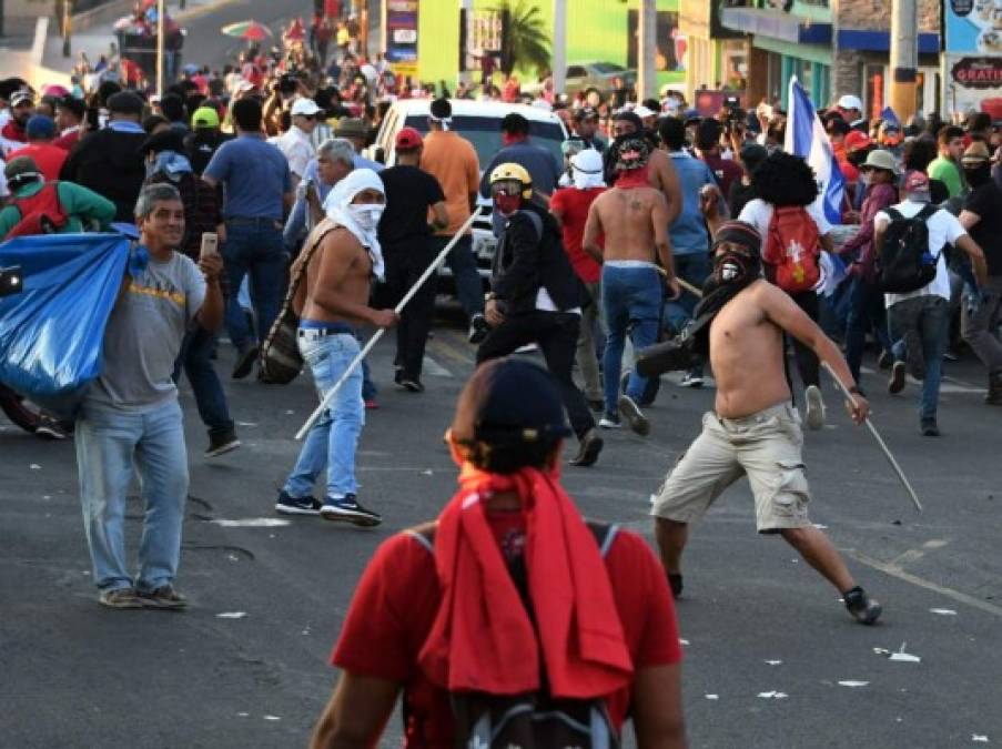 Las imágenes que no vio de los actos violentos de miembros de la Alianza en la capital de Honduras