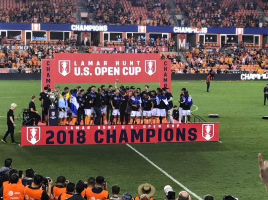 Así celebraron los hondureños del Houston Dynamo el título de la Us Open Cup