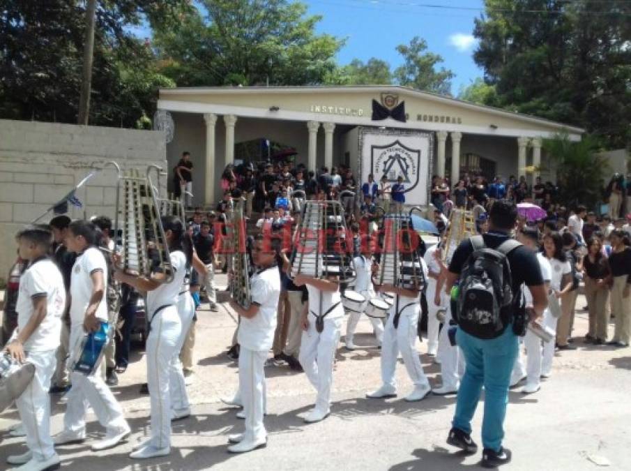 Alumnos del Instituto Técnico Honduras piden justicia y seguridad en colegios