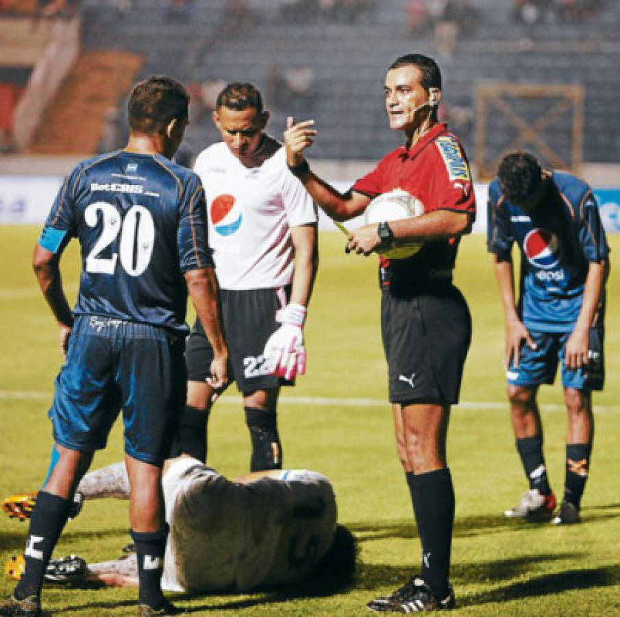 Olimpia ganó el clásico con goles de Rojas