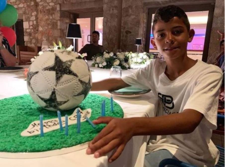 FOTOS: Las espectaculares vacaciones de Cristiano Ronaldo y su familia en Francia