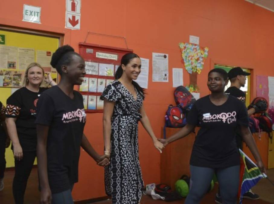 FOTOS: Los looks de Meghan Markle durante su visita a Sudáfrica   