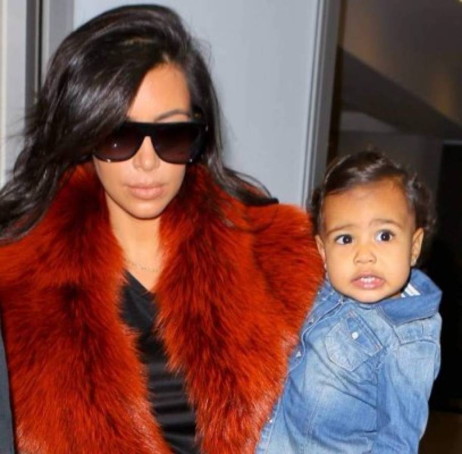 Kim Kardashian corta foto en la que aparece su hija