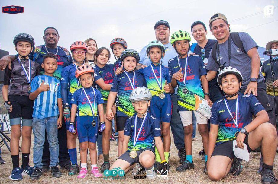 Varios de los integrantes de La Patrulla 0703 se han colgado medallas en competencias nacionales.