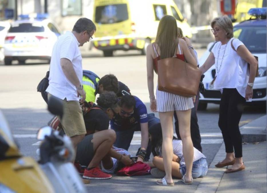 El ataque terrorista de Barcelona en imágenes