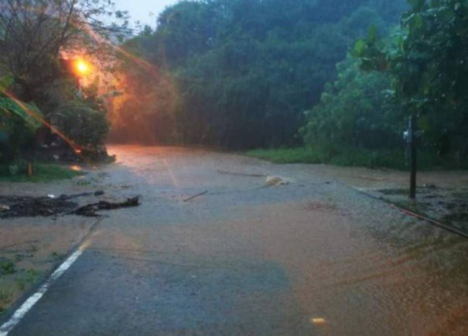 Inundaciones y caída de muros: primeros estragos de Nana en Honduras (FOTOS)