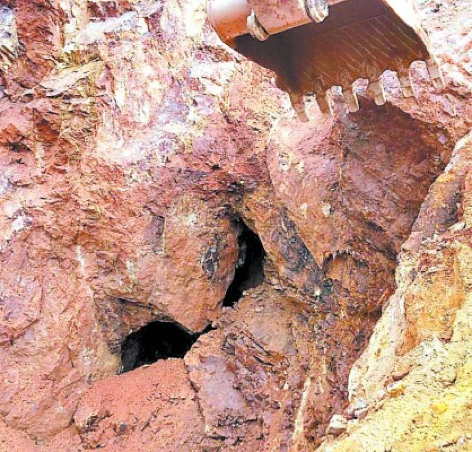 Honduras: Siguen excavaciones para rescatar cadáveres de mineros soterrados