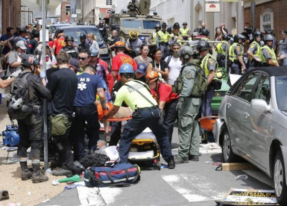 Las fotos más impactantes que dejó el ataque racista en Charlottesville, Virginia, Estados Unidos