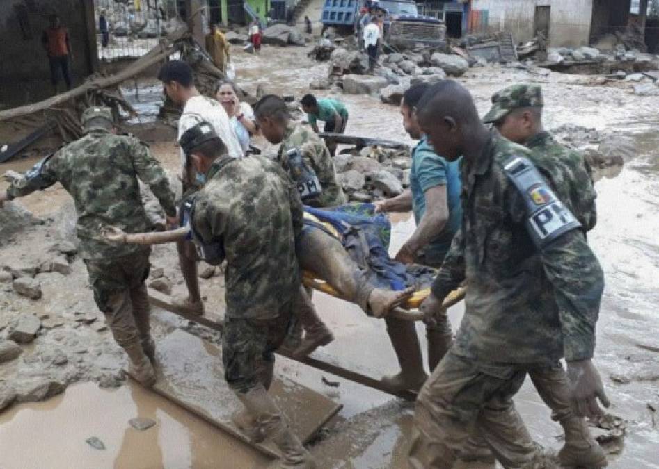 Desgarradoras imágenes de la avalancha que dejó más de 100 muertos en Colombia