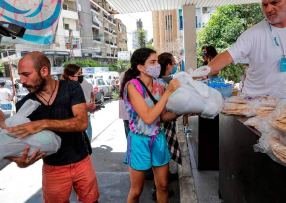 Explosión en Beirut desata violentas protestas y dimisiones de la clase política (FOTOS)  