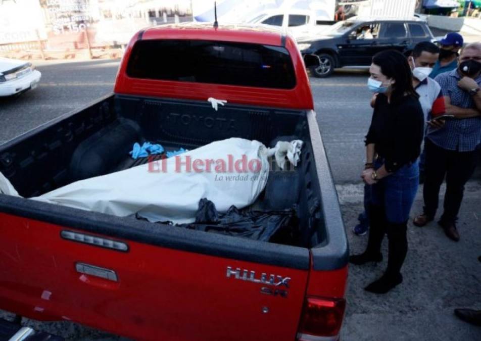 Mujer acusada del asesinato de su esposo se quebró en llanto en la escena del crimen (Fotos)