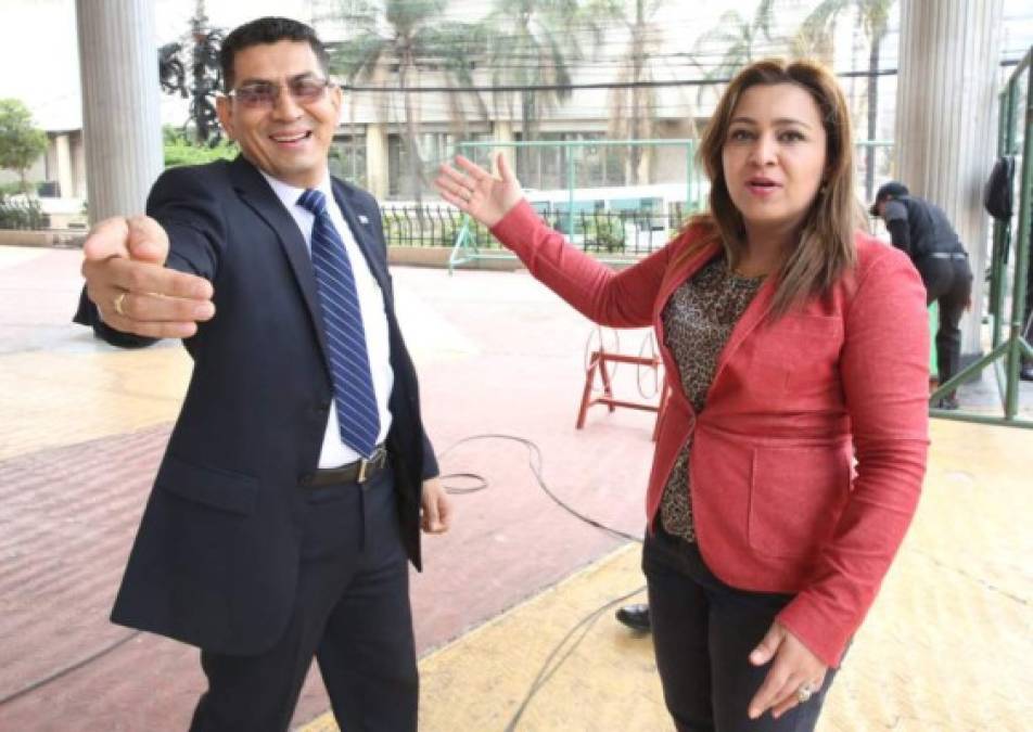 Quince fotos y 15 datos de Marlene Alvarenga, la única mujer que busca la presidencia