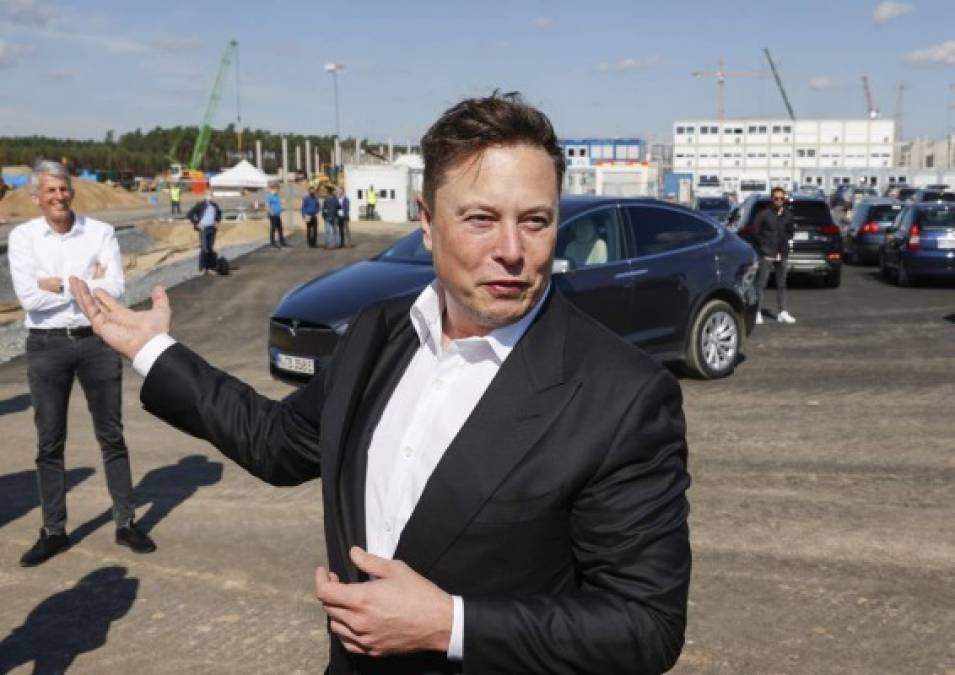 FOTOS: En qué gasta sus millones Elon Musk, el hombre más rico del mundo