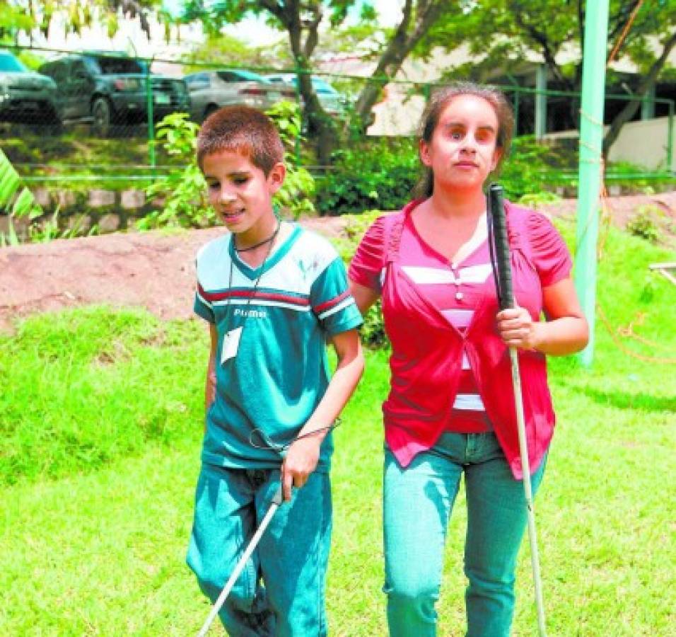 A pedalear por los niños con discapacidad visual