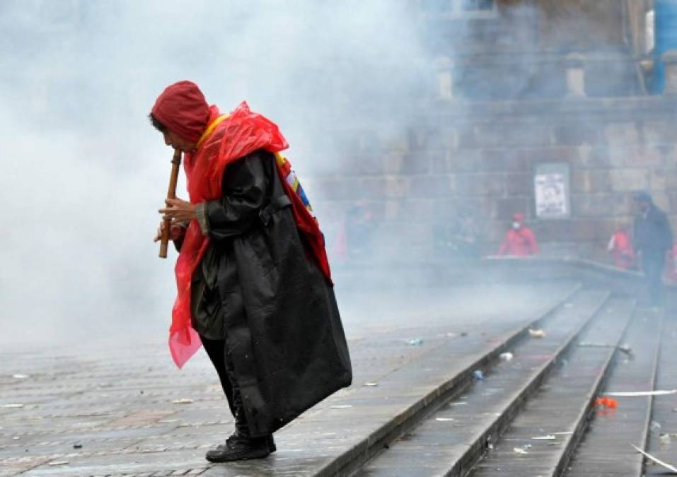 Caos, violencia y tres muertos durante protestas en Colombia contra Iván Duque