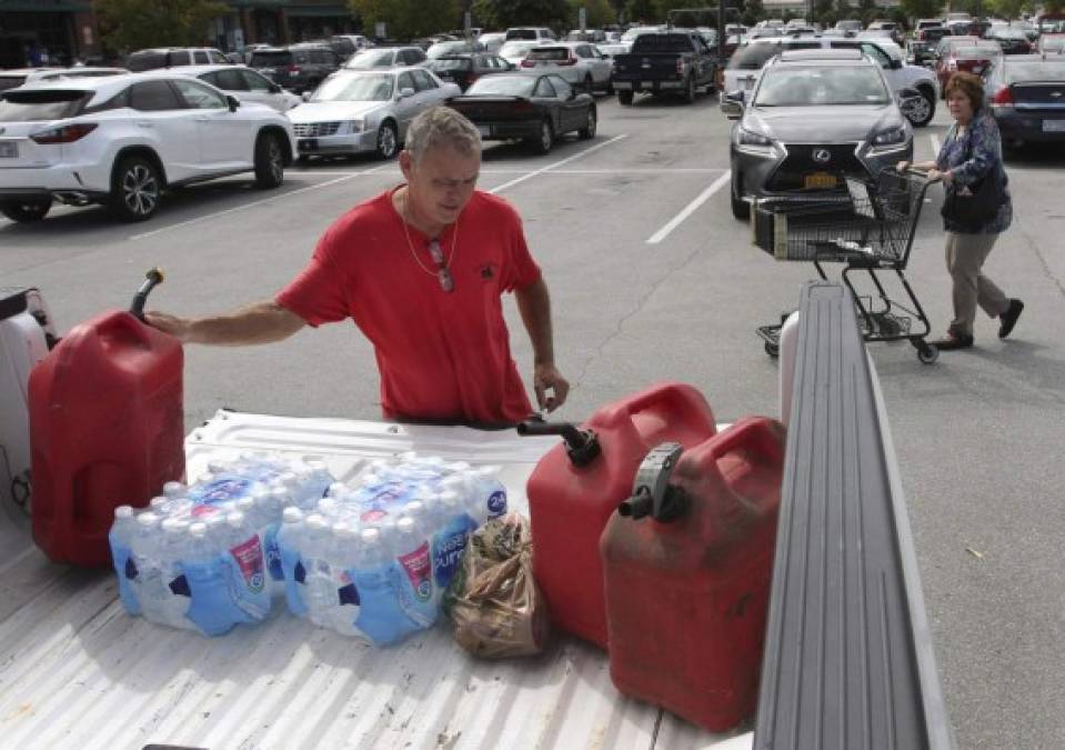 Así se preparan en Estados Unidos ante la llegada del huracán Florence  