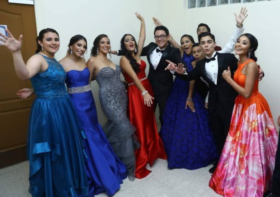 Ellos fueron los mejores vestidos en la Prom 2017 de la Elvel School