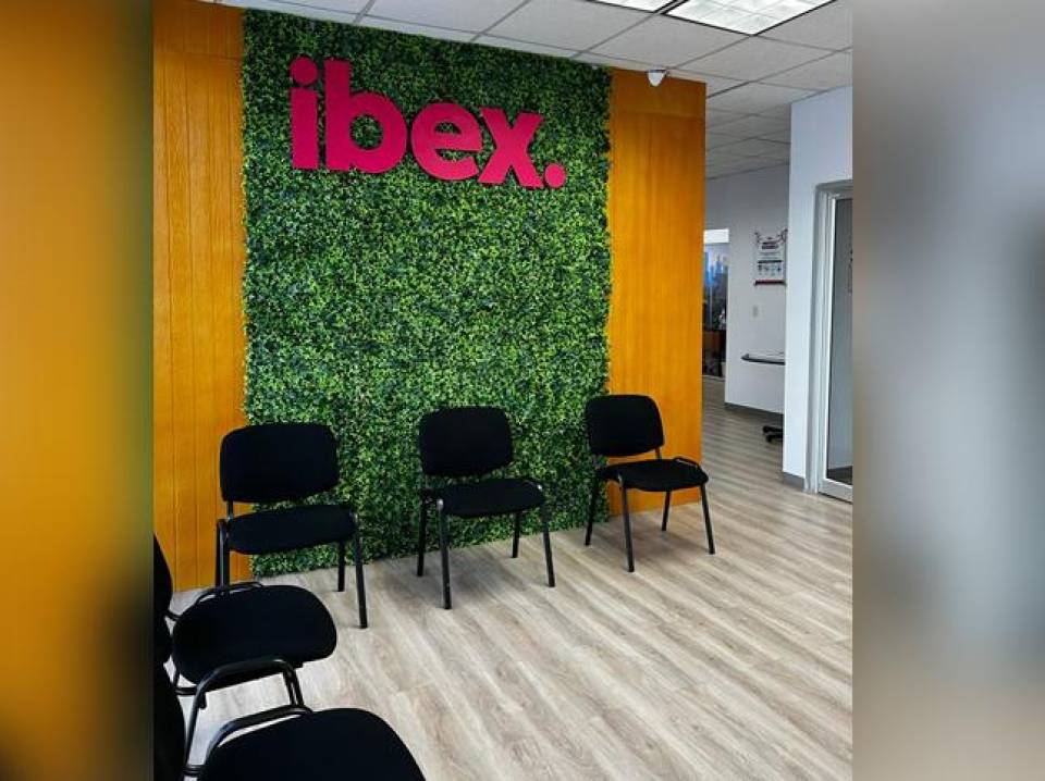ibex ha tenido un impacto positivo en la economía local con cientos de nuevos empleos y retribuyendo a la comunidad.