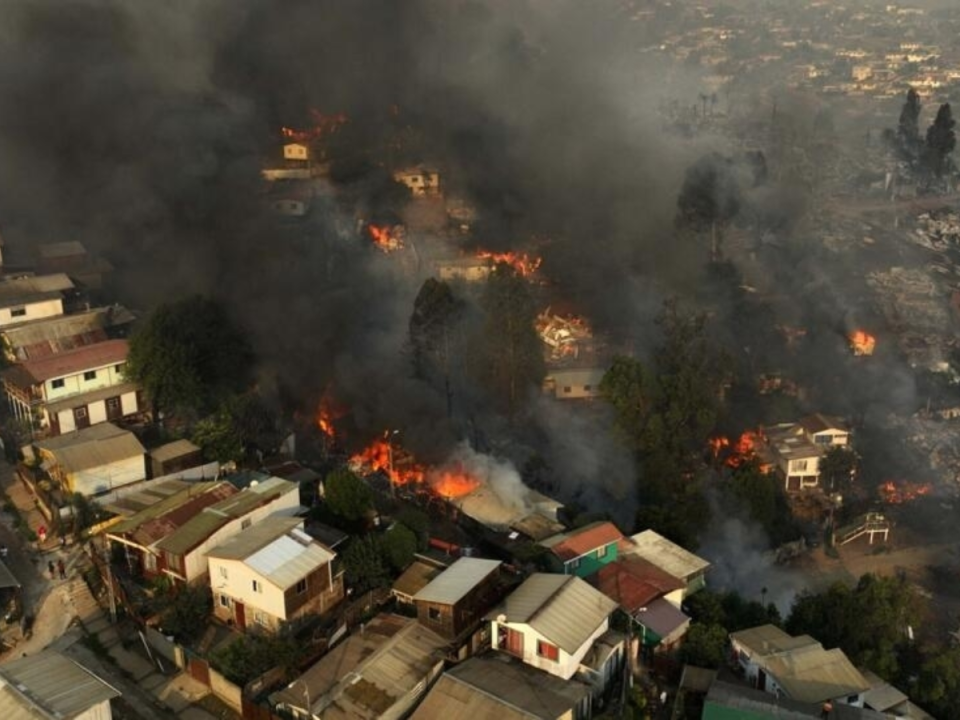 Video: Incendio forestal deja al menos 46 muertos en Chile