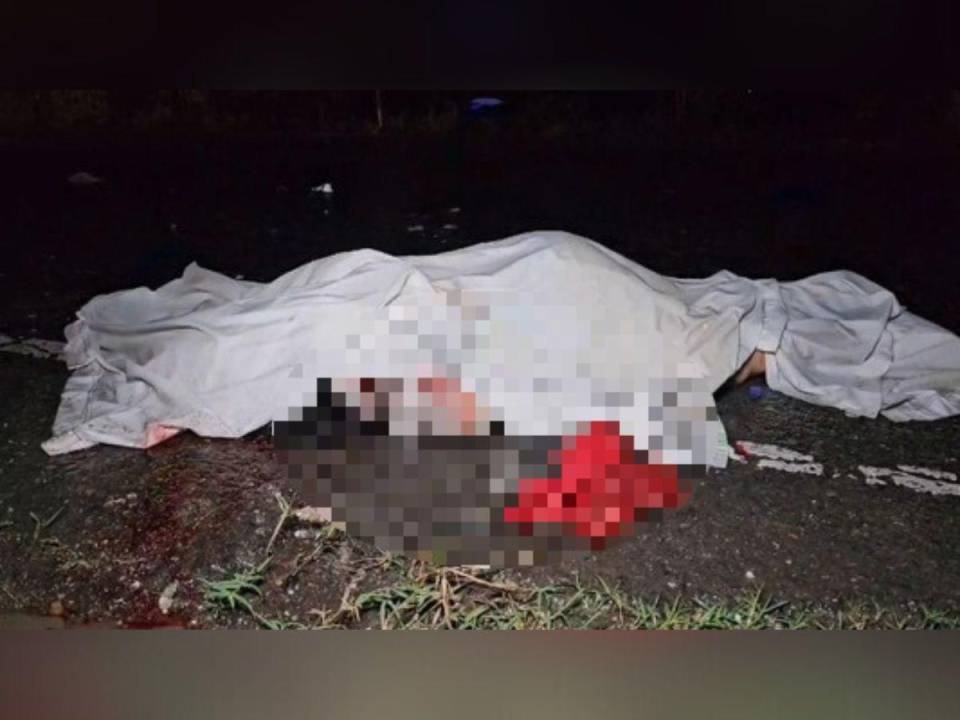 Una mujer y su hija fueron embestidas por una rastra en Copán; la madre murió, mientras que la menor sobrevivió al trágico accidente.