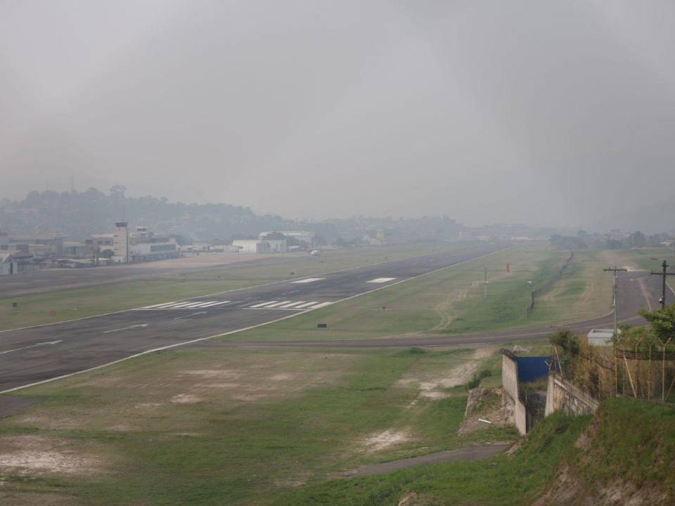 Por cuatro días consecutivos se restringieron los vuelos en el aeropuerto Toncontín.
