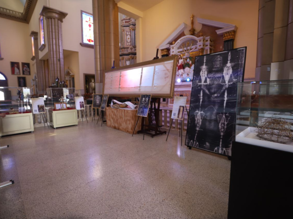 El llamado de las autoridades católicas es hacia la reflexión ya que los artículos en exhibición nos recuerdan la pasión del hijo de Dios.