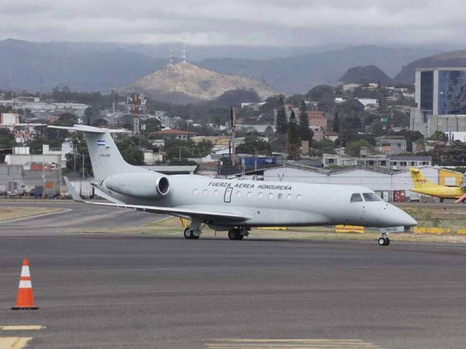 El avión presidencial Legacy se compró a un precio de 14,795,000 dólares.